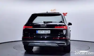 Audi Q7 2023 3.0 гидро в Москве № 1910573, миниатюра 4