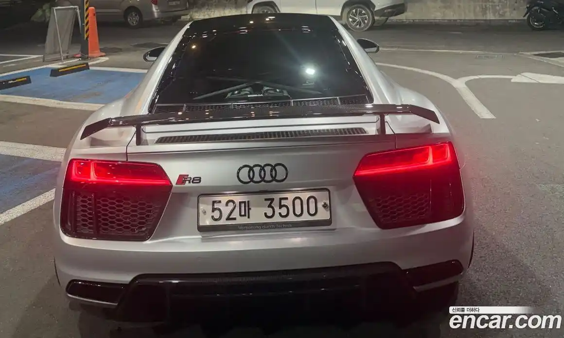 Audi R8 2017 5.2 гидро в Москве № 1910635, фото 4