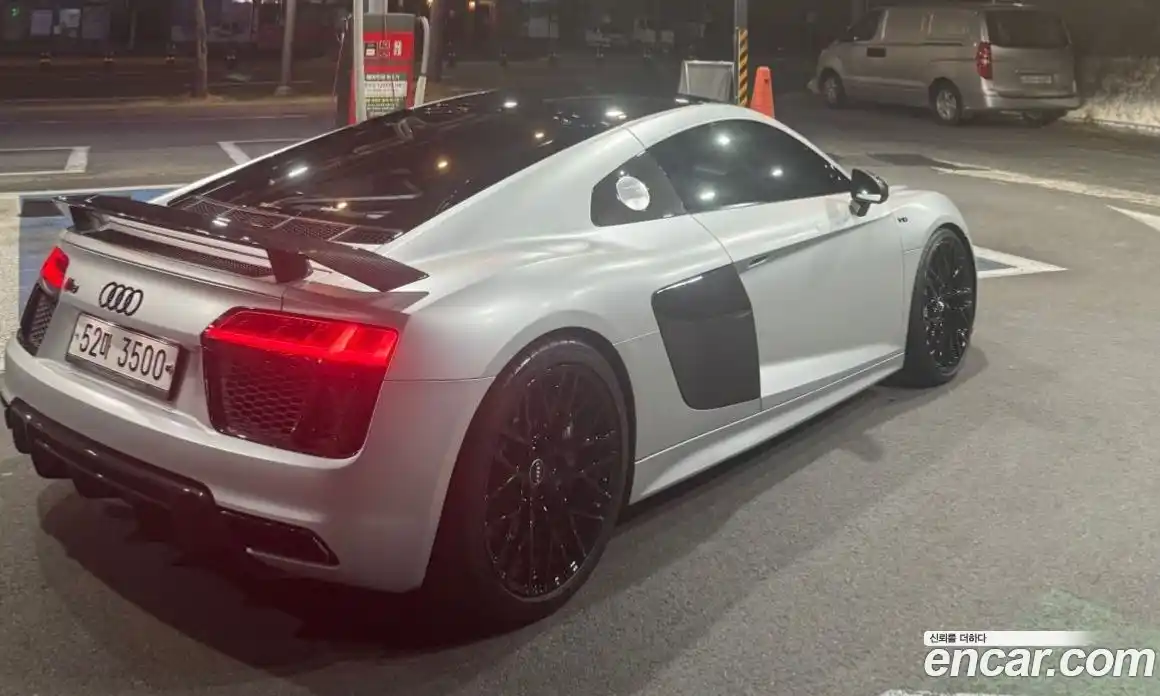 Audi R8 2017 5.2 гидро в Москве № 1910635, фото 8