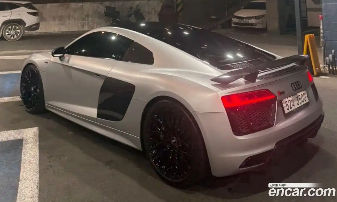 Audi R8 2017 5.2 гидро в Москве № 1910635, фото 9