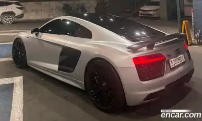 Audi R8 2017 5.2 гидро в Москве № 1910635, миниатюра 9