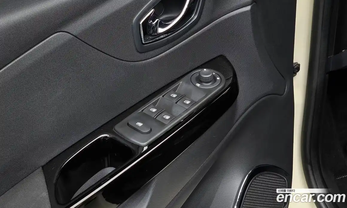 Renault QM3 2015 1.5 гидро в Москве № 1912613, фото 22