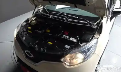 Renault QM3 2015 1.5 гидро в Москве № 1912613, миниатюра 6