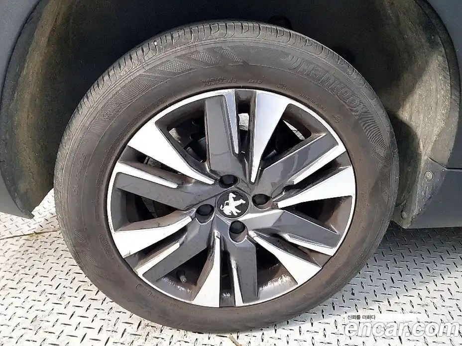 Peugeot 2008 2017 1.6 гидро в Москве, фото 20