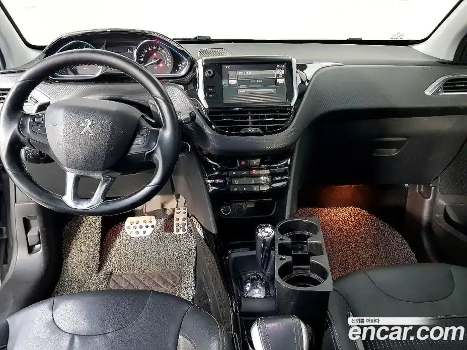 Peugeot 2008 2017 1.6 гидро в Москве, фото 5