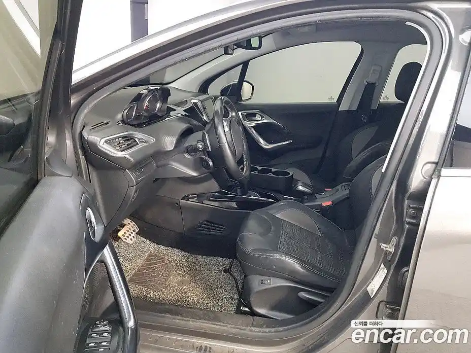 Peugeot 2008 2017 1.6 гидро в Москве, фото 8