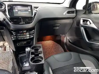 Peugeot 2008 2017 1.6 гидро в Москве, миниатюра 10