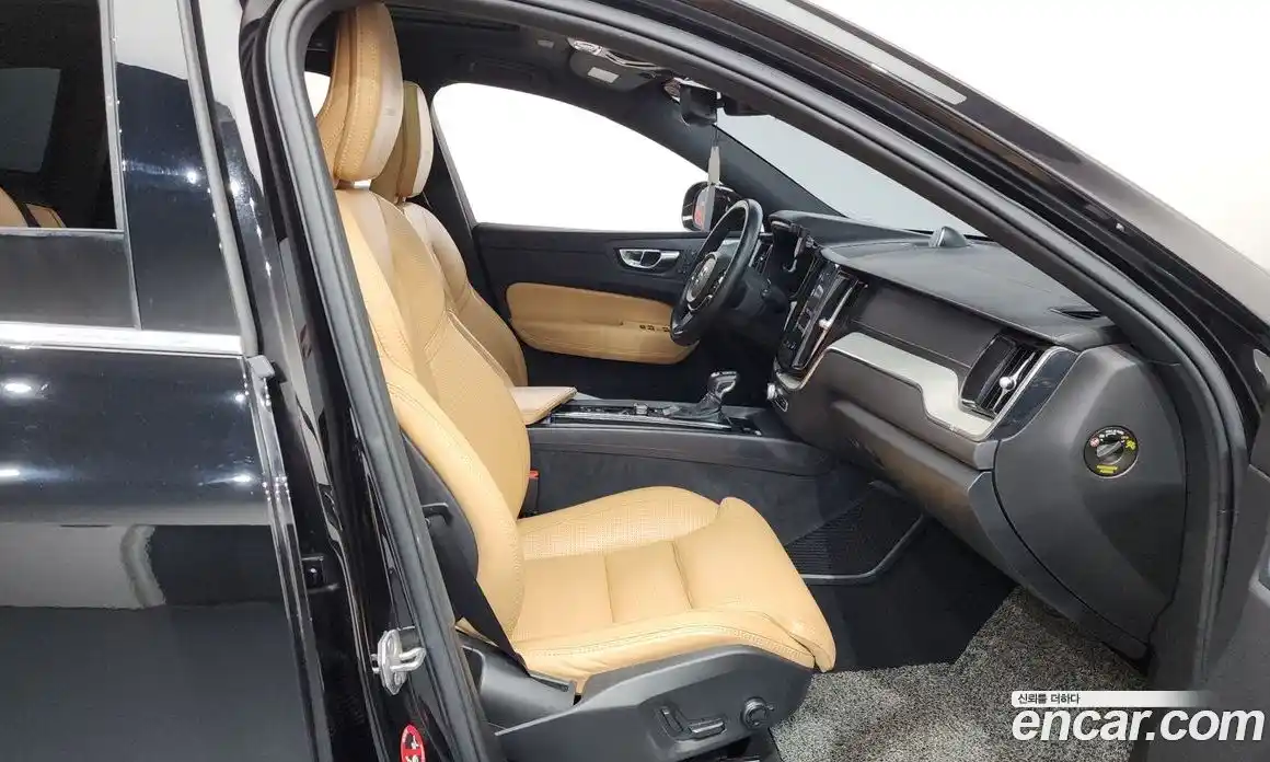 Volvo XC60 2018 2.0 гидро в Москве № 1913164, фото 16