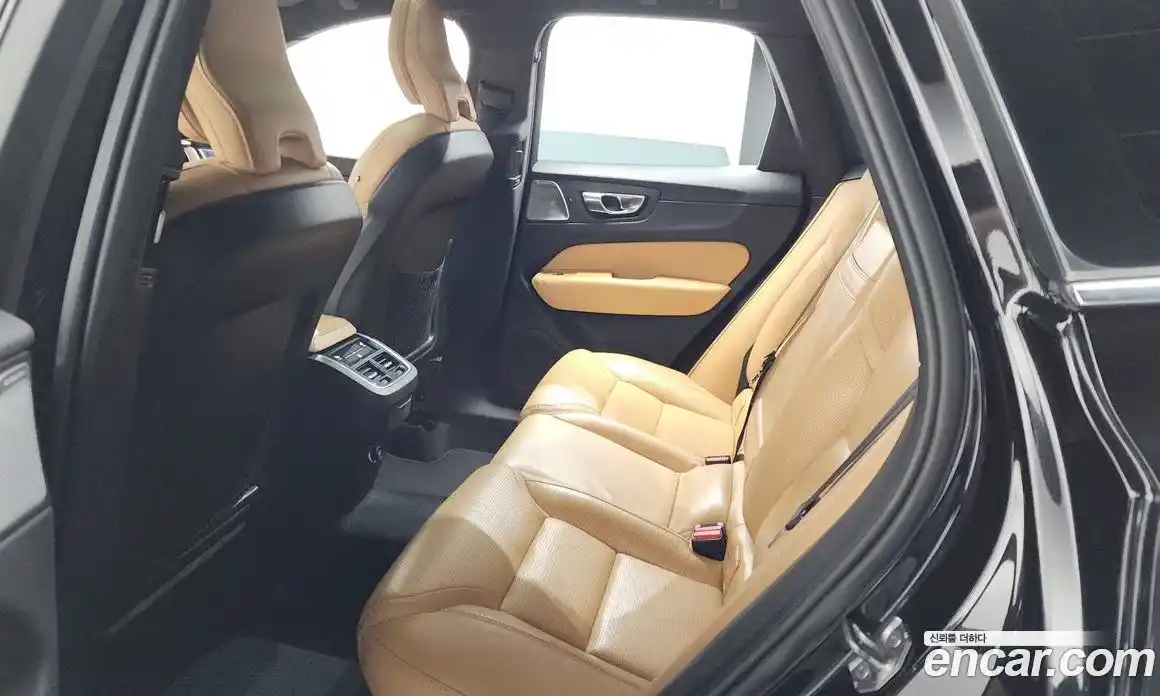 Volvo XC60 2018 2.0 гидро в Москве № 1913164, фото 17