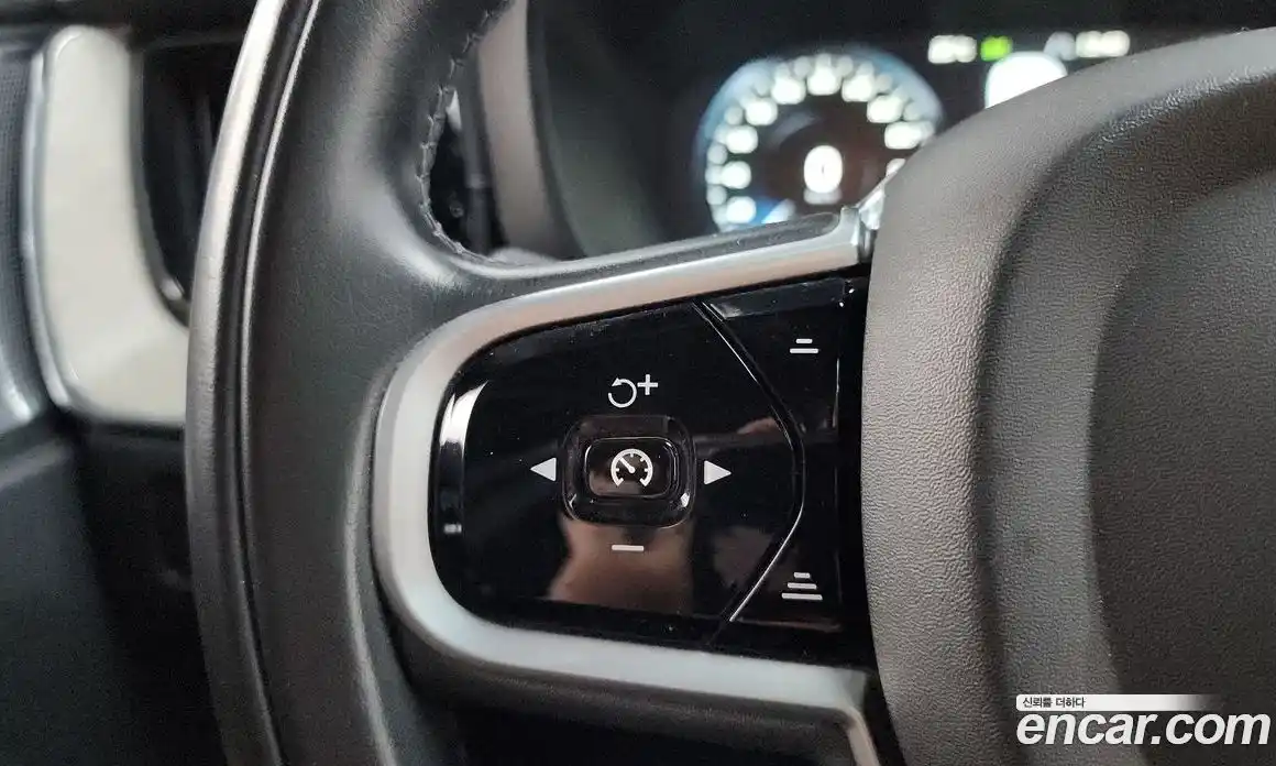 Volvo XC60 2018 2.0 гидро в Москве № 1913164, фото 22