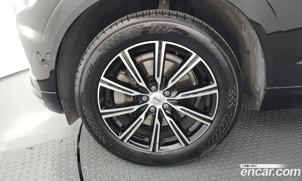 Volvo XC60 2018 2.0 гидро в Москве № 1913164, фото 5