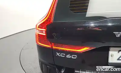 Volvo XC60 2018 2.0 гидро в Москве № 1913164, миниатюра 9