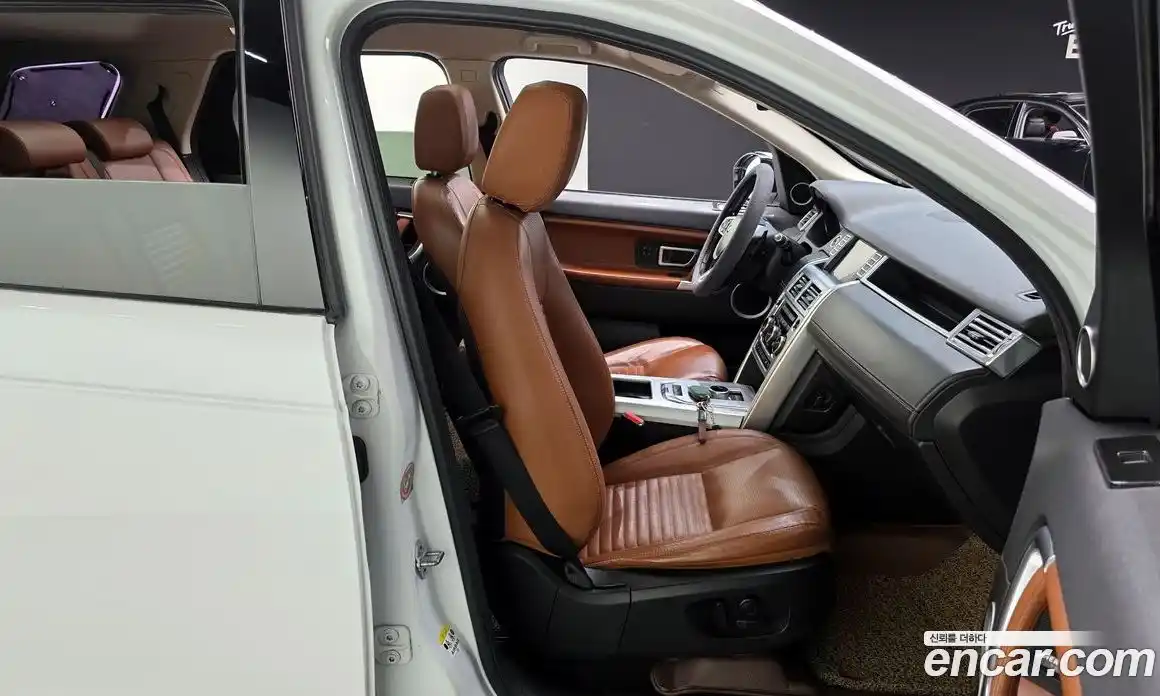 Land Rover Discovery Sport 2015 2.2 гидро в Москве № 1915228, фото 12