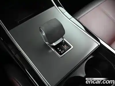 Land Rover Range-Rover Velar 2025 3.0 гидро в Москве № 1915296, миниатюра 9
