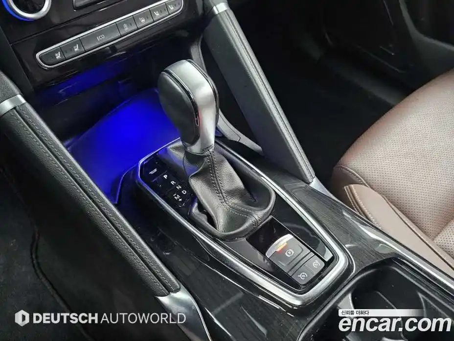 Renault QM6 2018 2.0 гидро в Москве № 1915348, фото 9