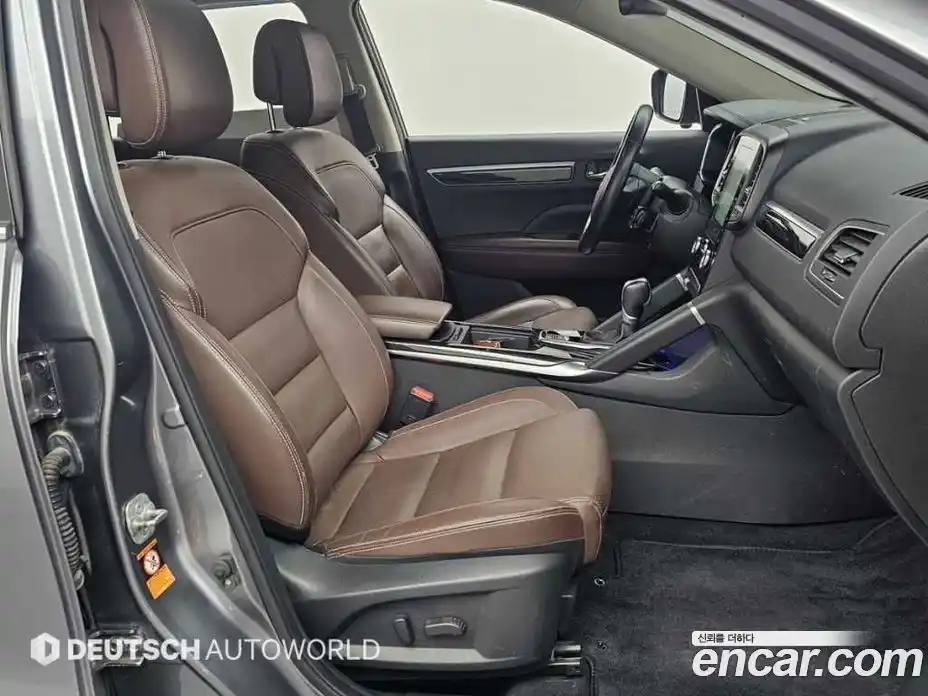 Renault QM6 2018 2.0 гидро в Москве № 1915348, фото 10