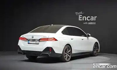 BMW 5-Series 2024 2.0 гидро в Москве № 1917495, миниатюра 2