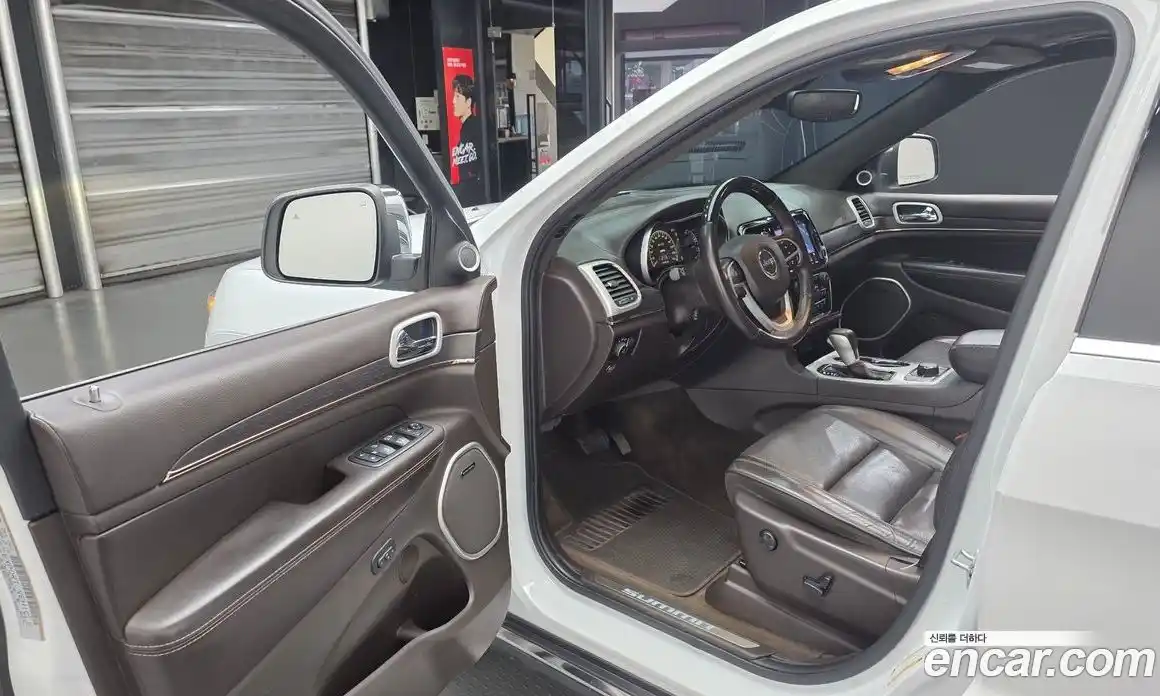 Jeep Cherokee 2019 3.6 гидро в Москве № 1919246, фото 13