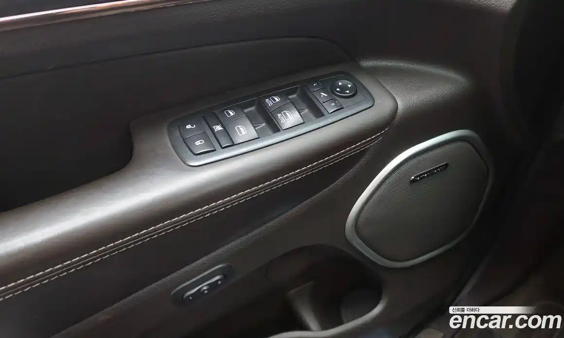 Jeep Cherokee 2019 3.6 гидро в Москве № 1919246, фото 23