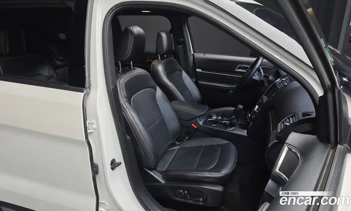 Ford Explorer 2018 2.3 гидро в Москве № 1920395, фото 12