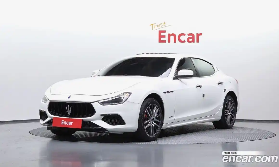 Maserati Ghibli 2018 3.0 гидро, фото 1