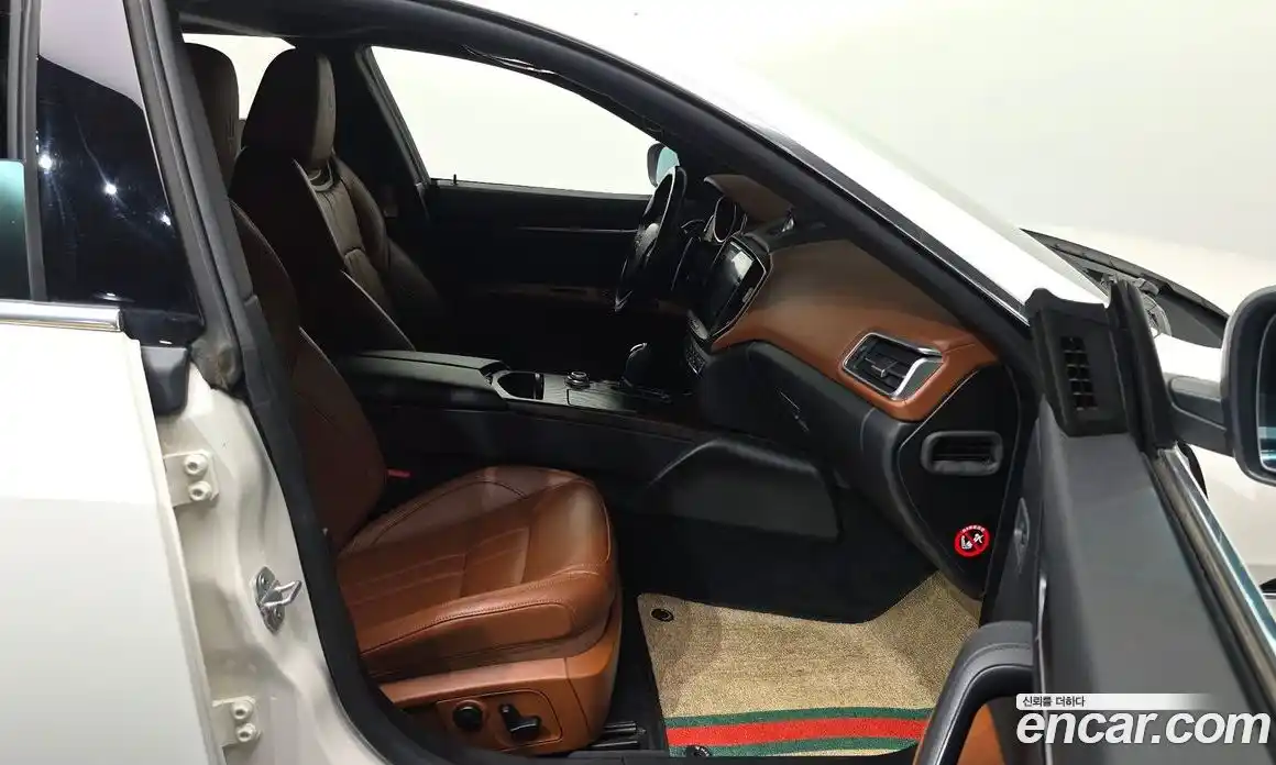 Maserati Ghibli 2018 3.0 гидро, фото 11