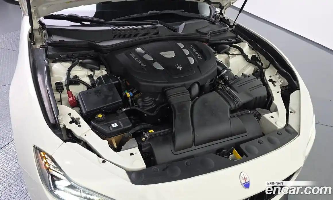 Maserati Ghibli 2018 3.0 гидро, фото 6