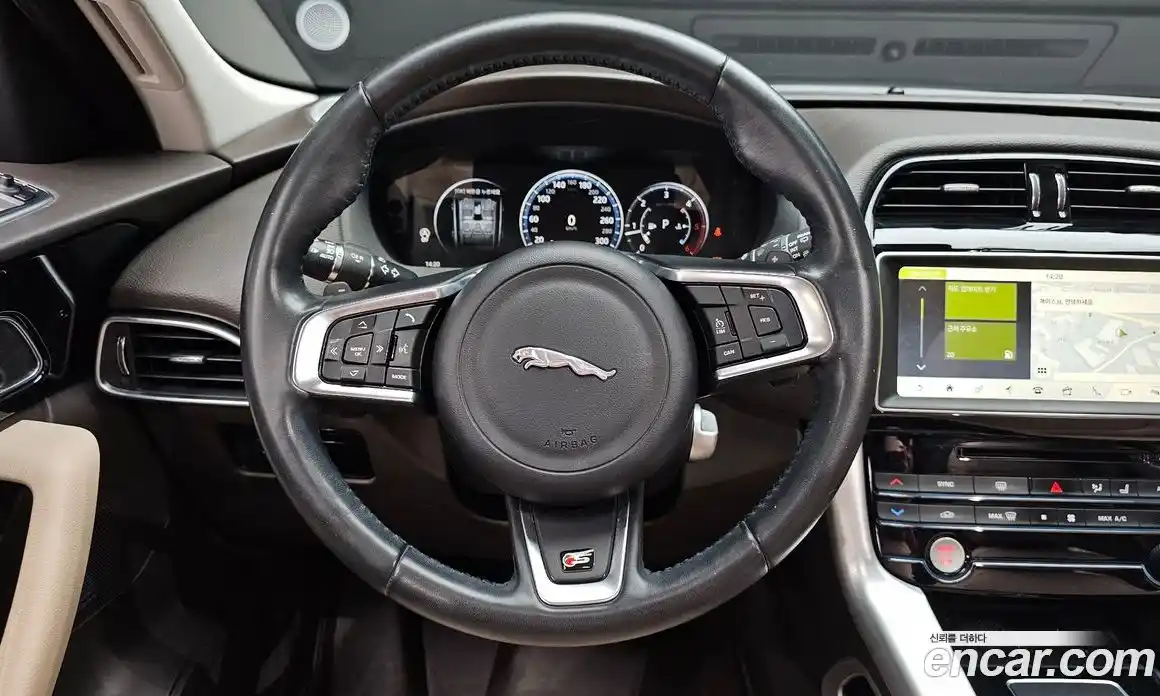 Jaguar F-Pace 2018 2.0 гидро в Москве № 1921176, фото 18