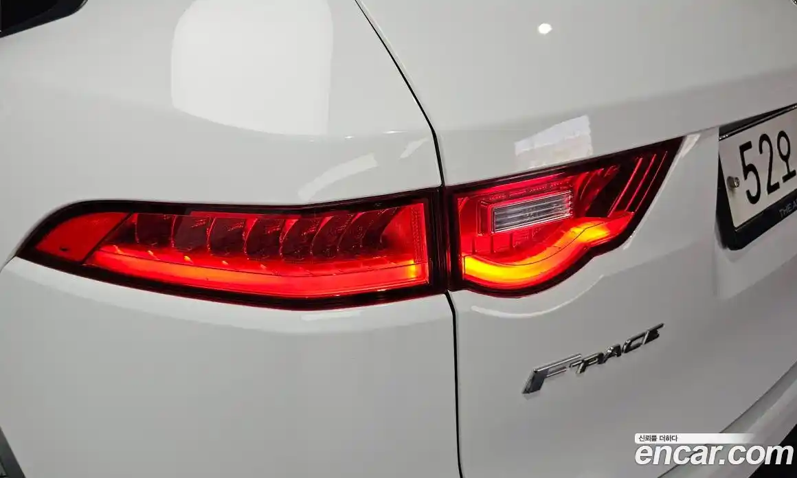 Jaguar F-Pace 2018 2.0 гидро в Москве № 1921176, фото 8