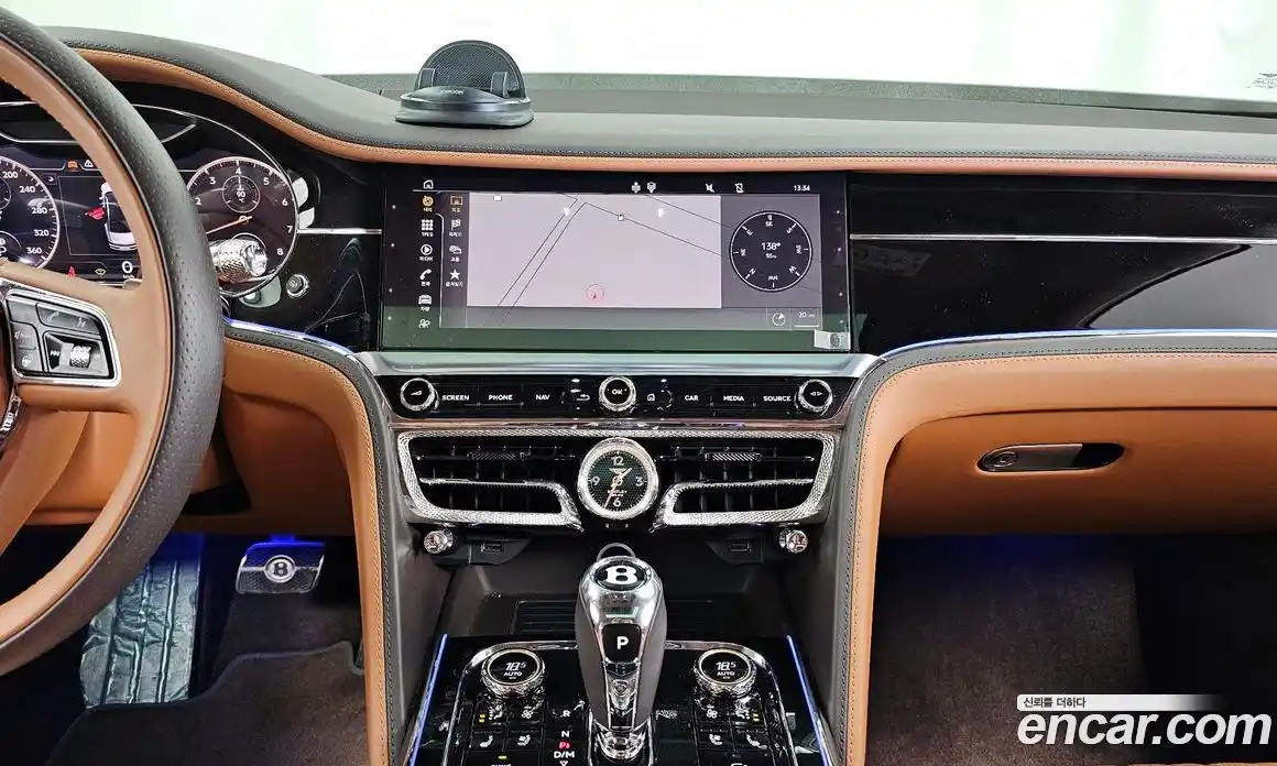 Bentley Flying Spur 2021 4.0 гидро, фото 20