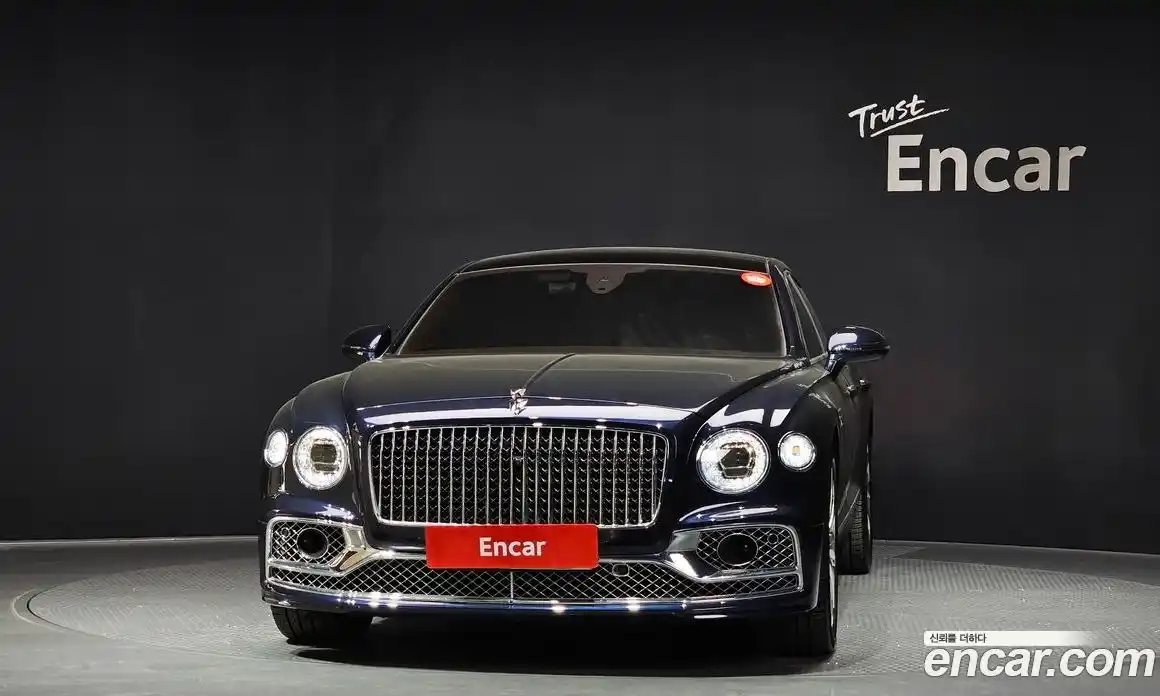 Bentley Flying Spur 2021 4.0 гидро, фото 3