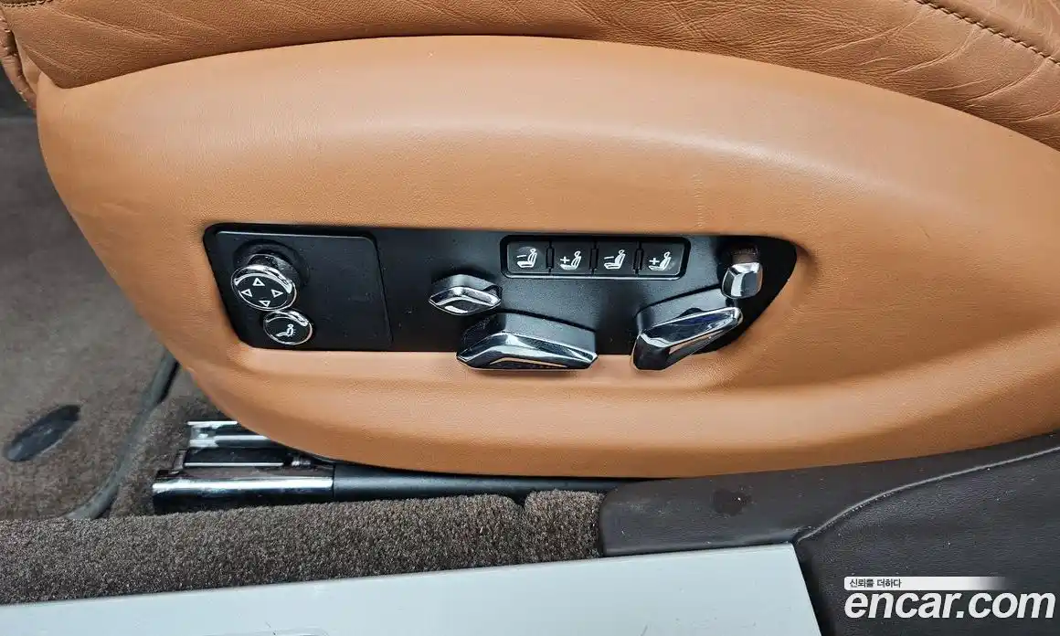Bentley Flying Spur 2021 4.0 гидро, фото 31