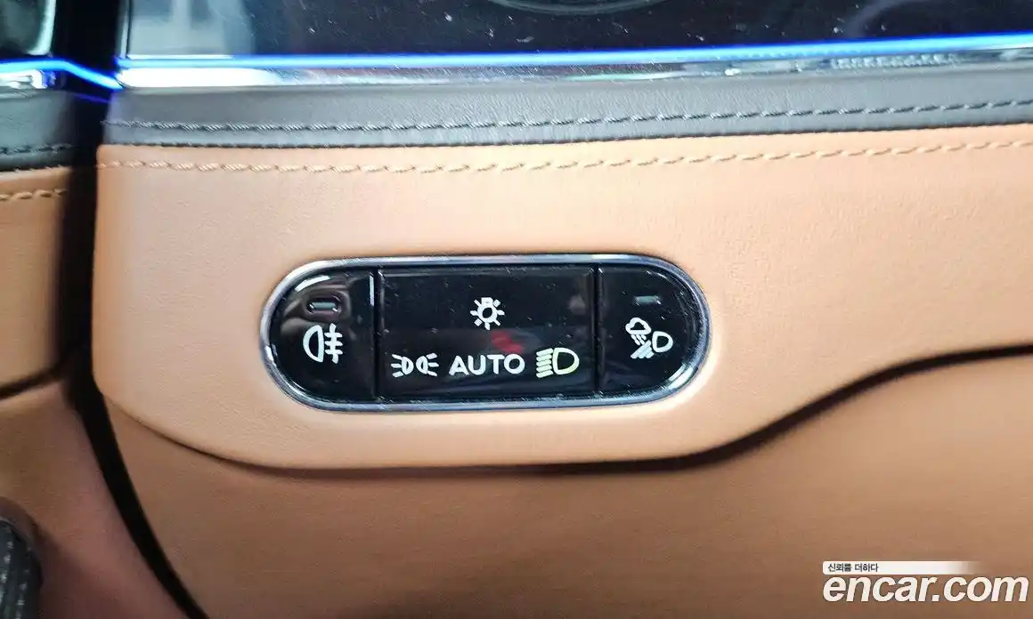 Bentley Flying Spur 2021 4.0 гидро, фото 34