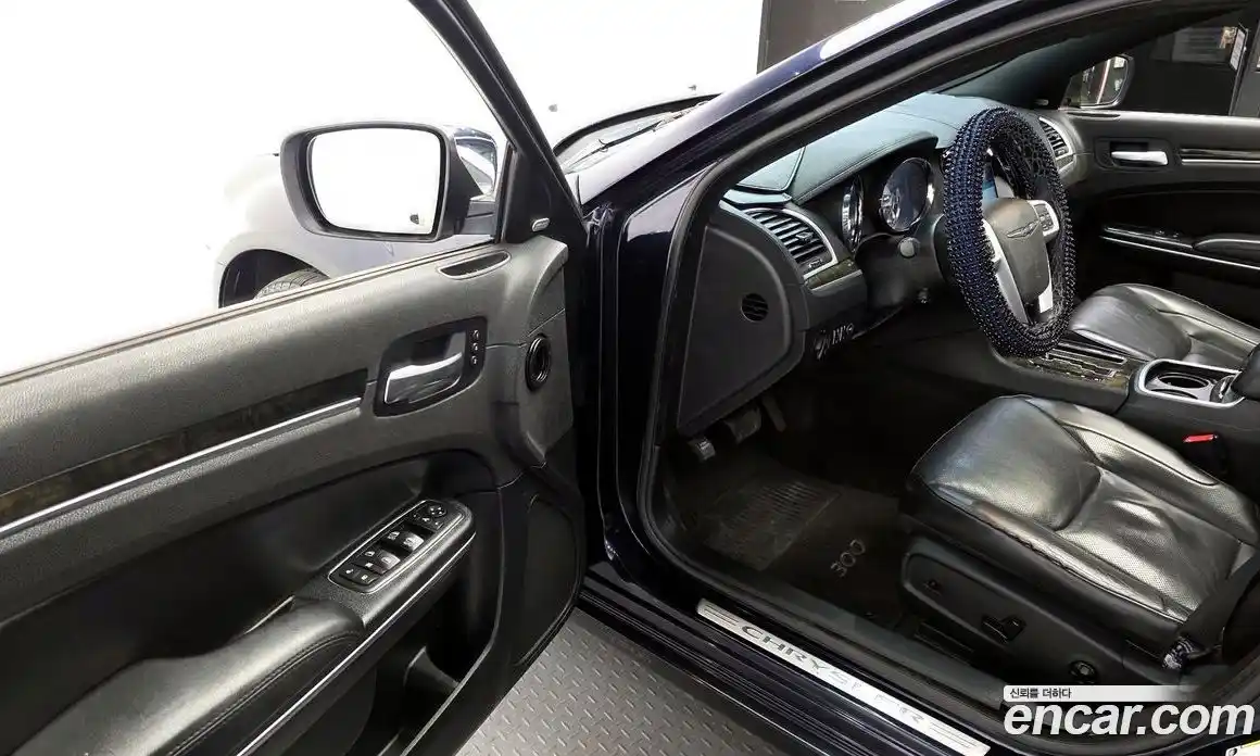 Chrysler 300C 2012 3.0 гидро в Москве № 1922260, фото 10