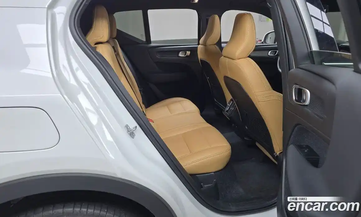 Volvo XC40 2021 2.0 гидро в Москве № 212856, фото 12