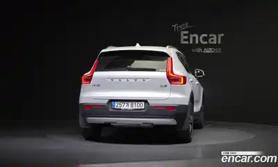 Volvo XC40 2021 2.0 гидро в Москве № 212856, миниатюра 4