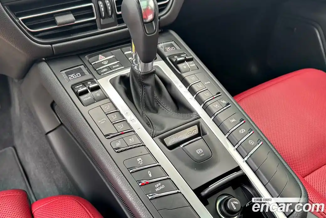 Porsche Macan 2021 2.0 гидро в Москве № 231013, фото 11