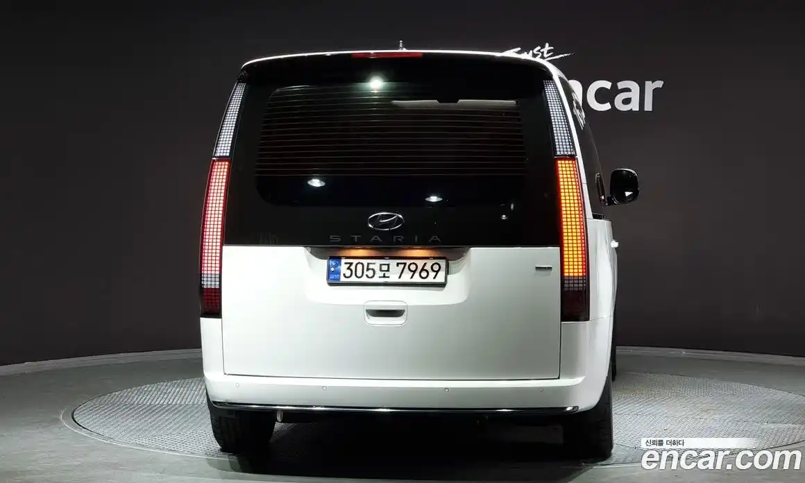 Hyundai Staria 2023 2.2 гидро в Москве № 6902, фото 4