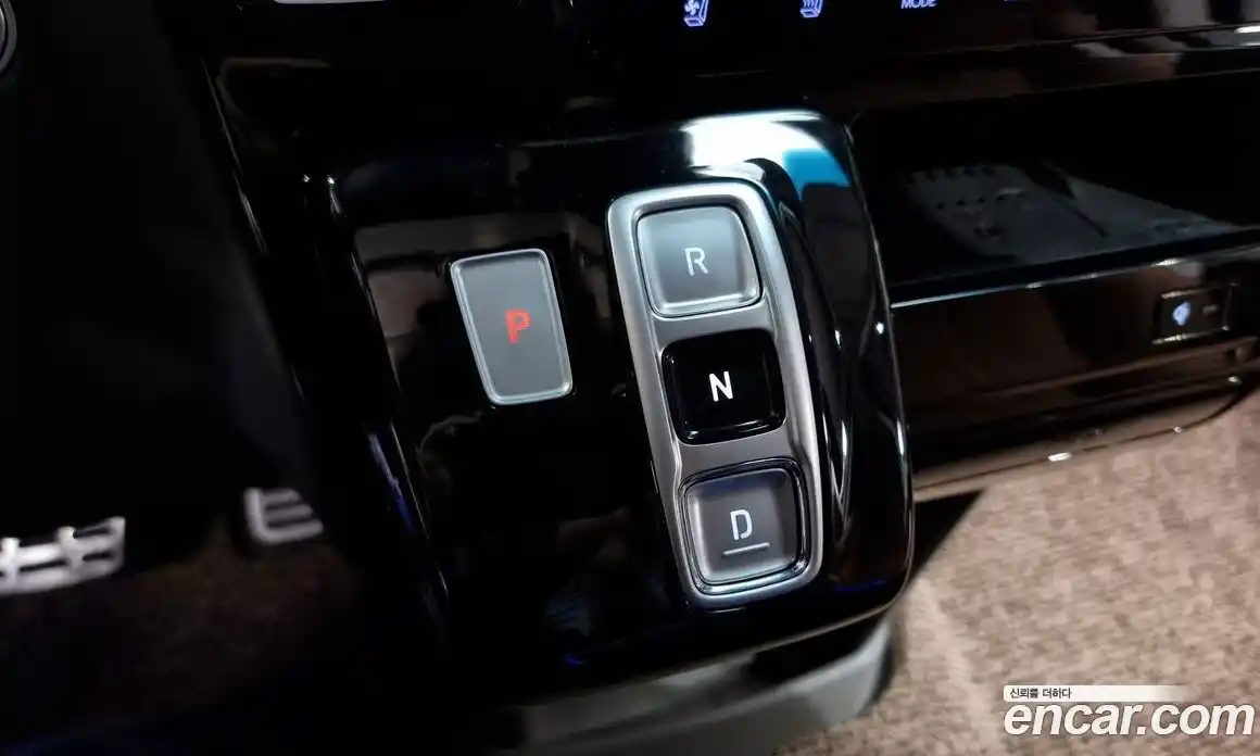 Hyundai Staria 2023 2.2 гидро в Москве № 6902, фото 9