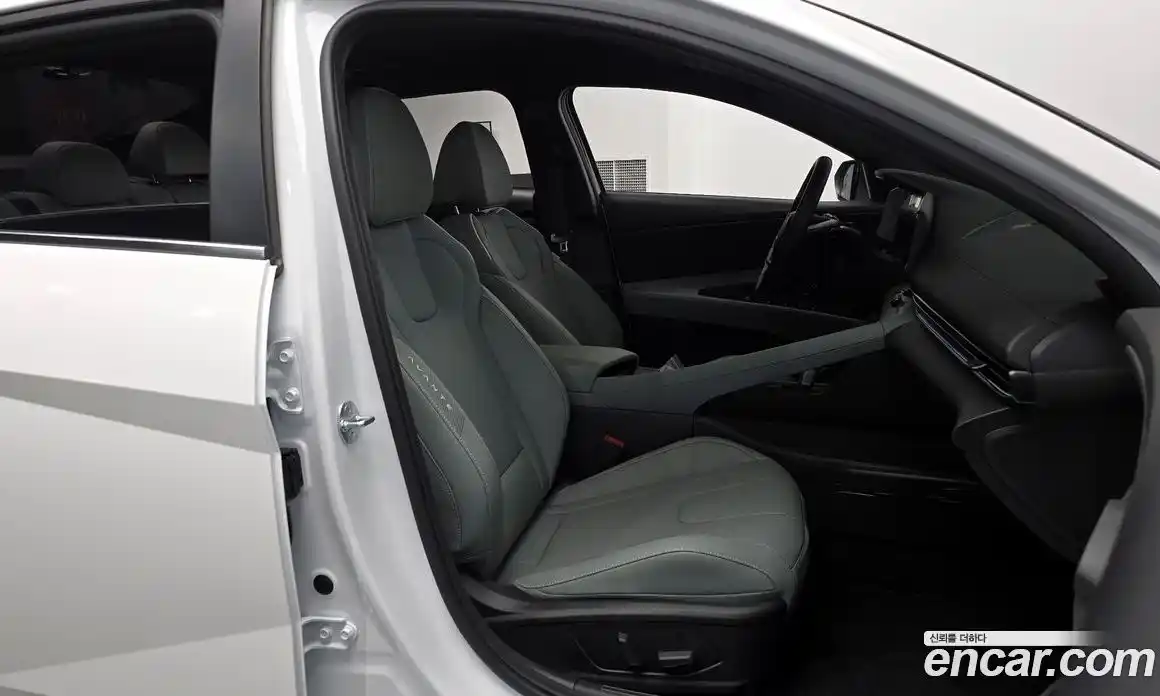 Hyundai Avante 2025 1.6 гидро в Москве № 1244469, фото 16
