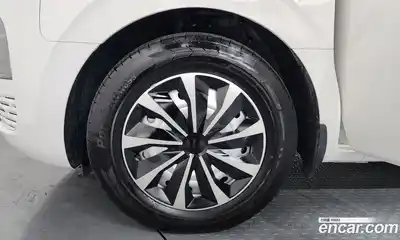 Hyundai Staria 2025 2.2 гидро в Москве № 1416939, миниатюра 4