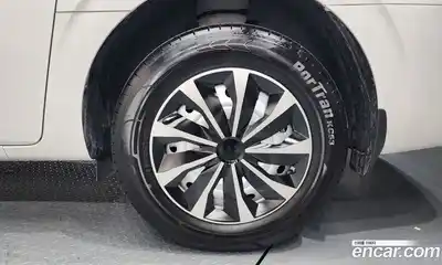Hyundai Staria 2025 2.2 гидро в Москве № 1416939, миниатюра 6