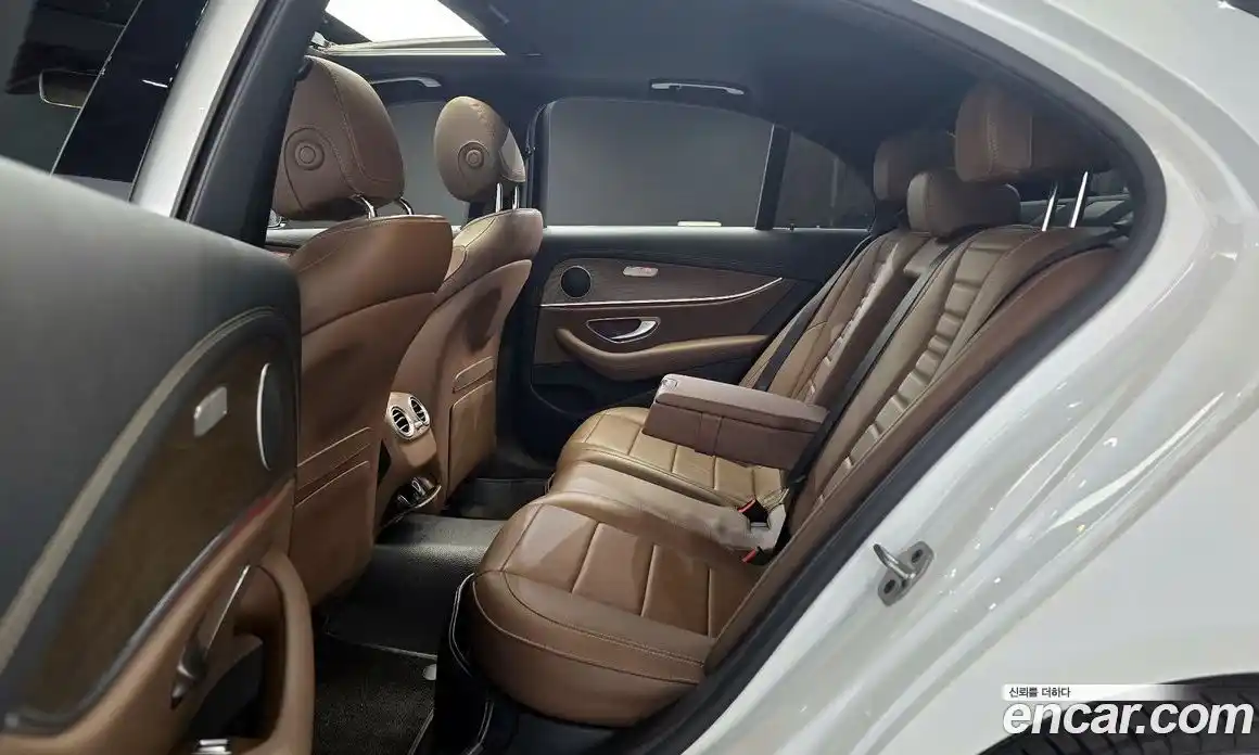 Mercedes-Benz E-Class 2022 2.0 гидро в Москве, фото 11