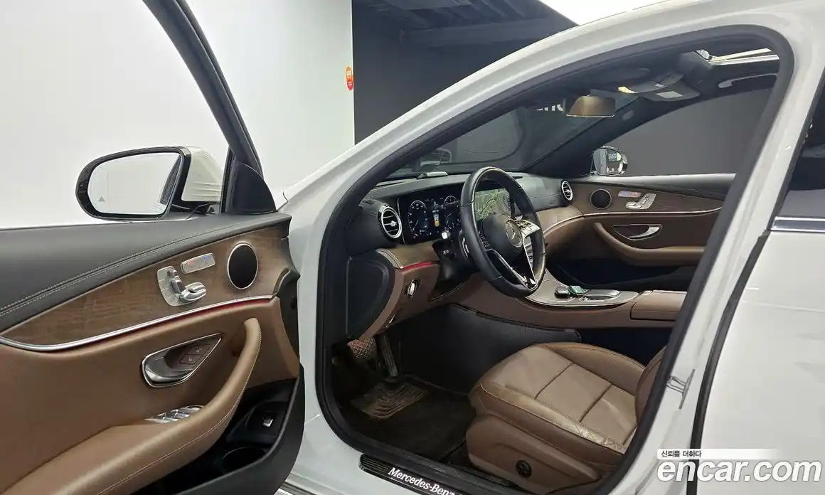 Mercedes-Benz E-Class 2022 2.0 гидро в Москве, фото 10