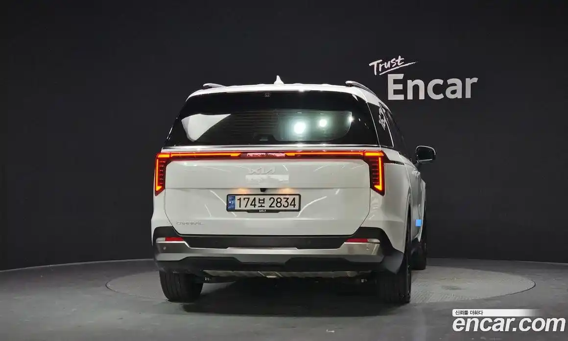 Kia Canival 2024 3.5 гидро в Москве № 1537872, фото 4