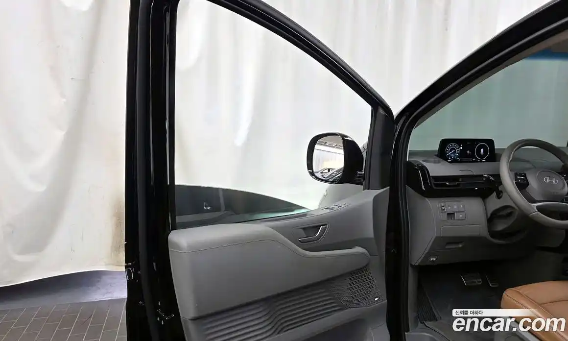 Hyundai Staria 2024 1.6 гидро в Москве, фото 14