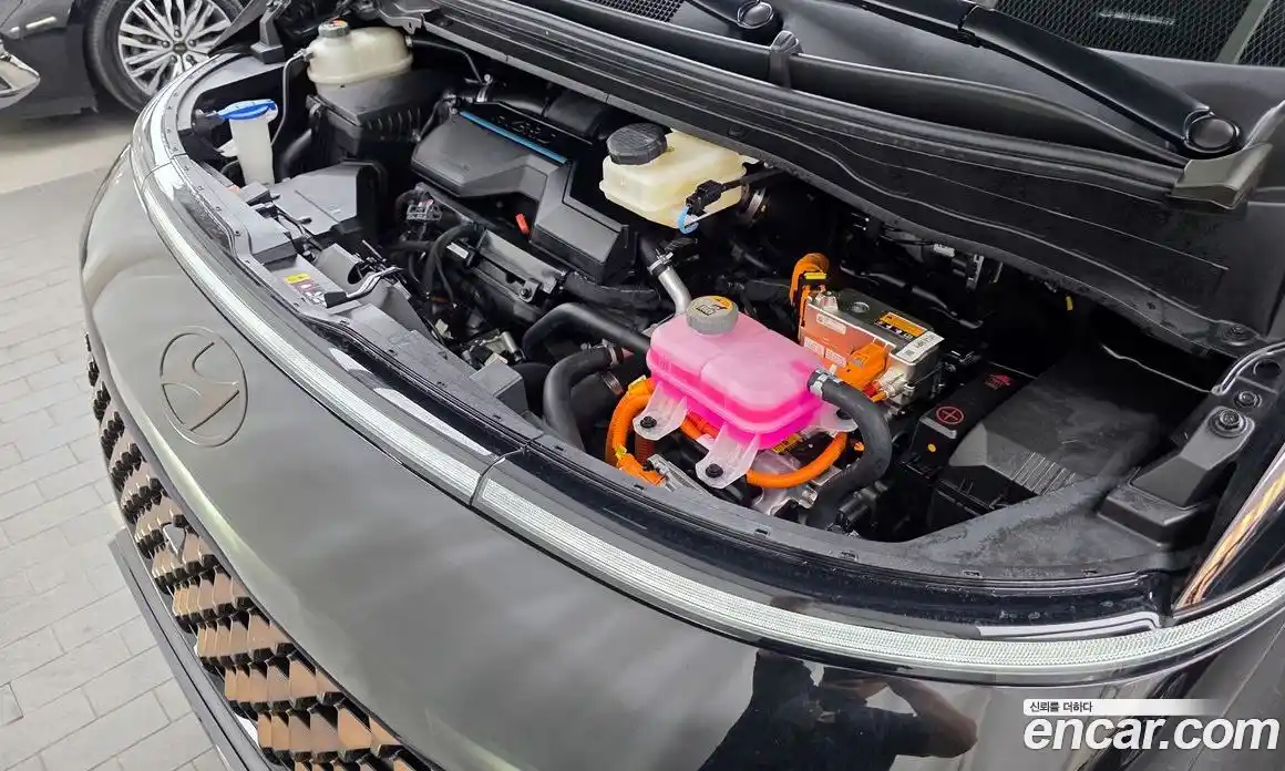 Hyundai Staria 2024 1.6 гидро в Москве, фото 6