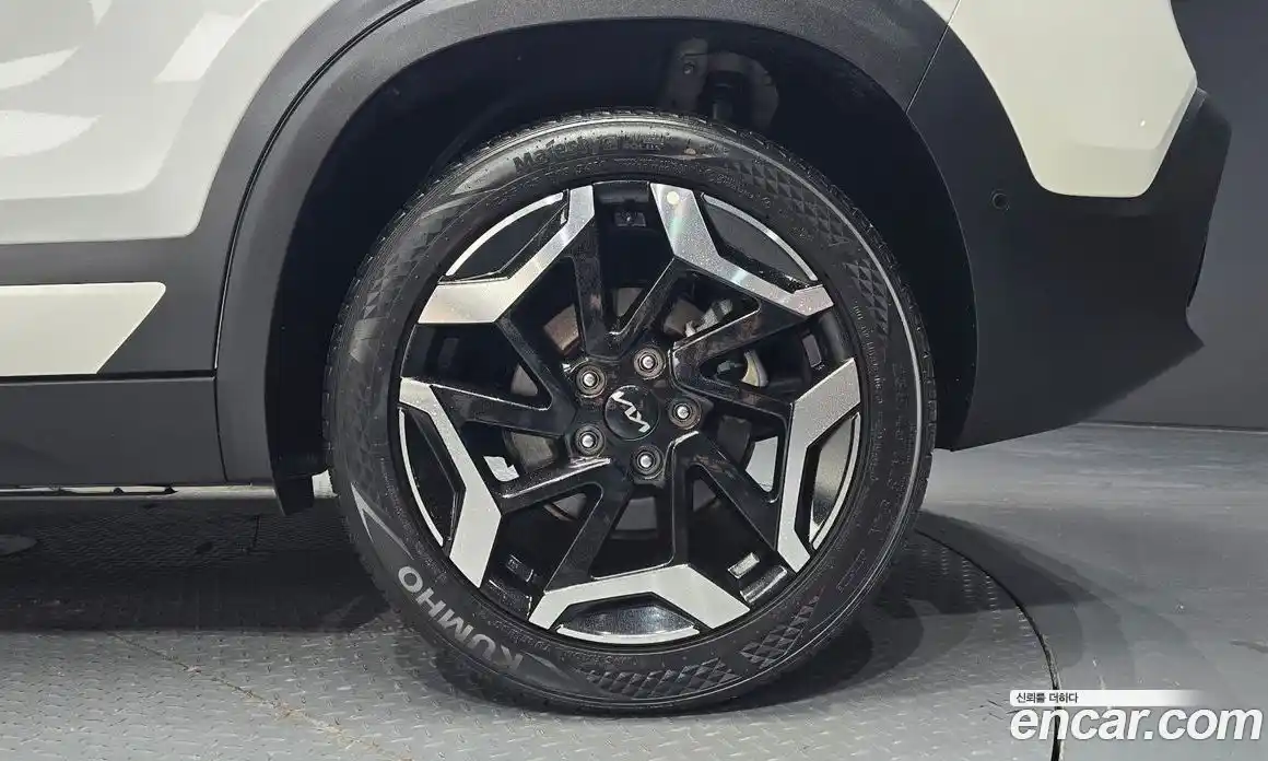 Kia Seltos 2023 1.6 гидро в Москве № 1611218, фото 7