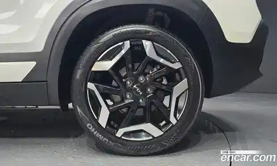 Kia Seltos 2023 1.6 гидро в Москве № 1611218, миниатюра 7