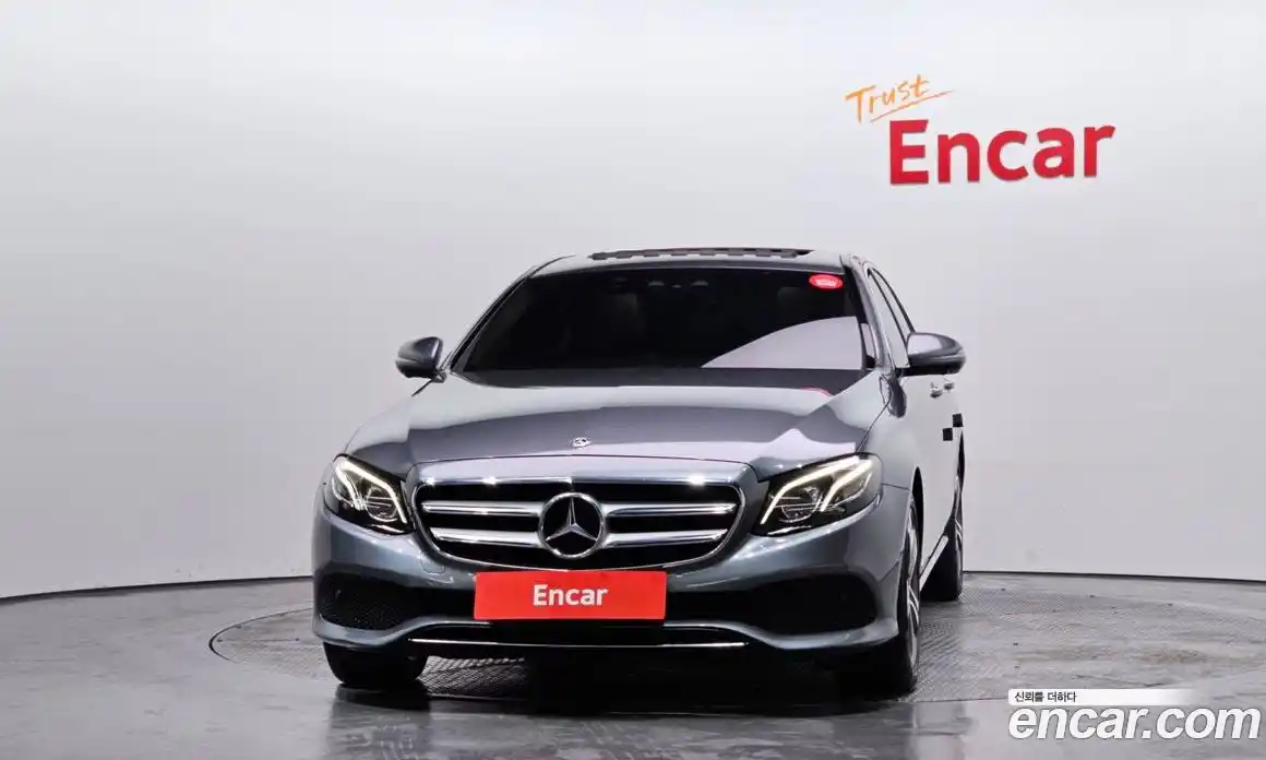 Mercedes-Benz E-Class 2018 2.0 гидро в Москве № 161970, фото 3